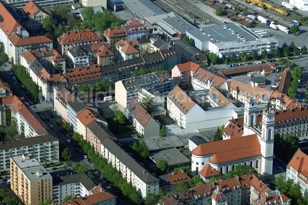 Aerial image München - Baustelle des Wohnneubaugebietes an der Implerstrasse / Thalkirchnerstrasse in München - Sendling. Ein Projekt der Concept Bau - Premier GmbH.