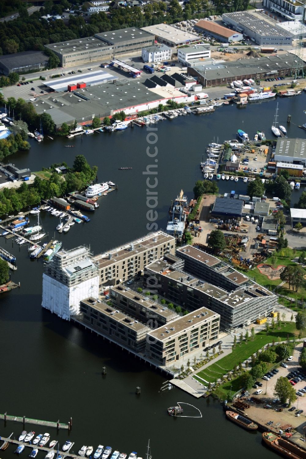 Aerial photograph Hamburg - Residential new construction neighborhood Marina auf der Schlossinsel in Hamburg - Harburg