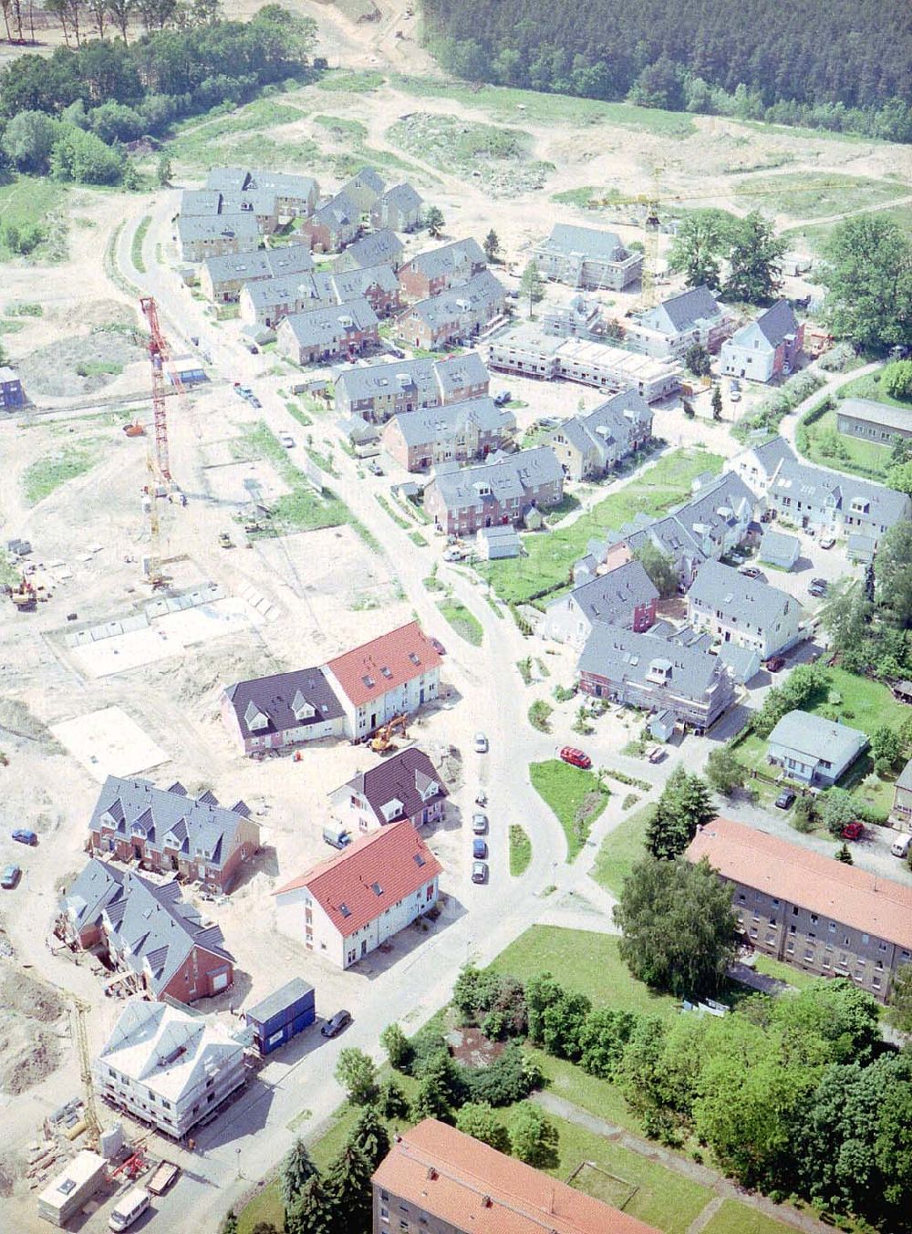 Borgsdorf / Brandenburg from above - Wohnneubausiedlung der Fa. Kondor Wessels Nord am Dornbuschweg in 16556 Borgsdorf / Brandenburg. Tel.: 03303-524100