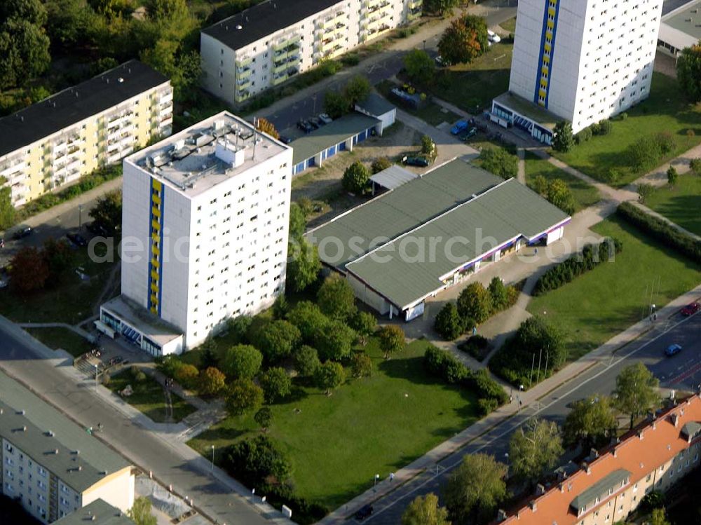 Aerial image Hennigsdorf - 05.10.2004 Wohnparadies Hennigsdorf in der Fontanestr.91, 16761 Hennigsdorf der Firmengruppe Bozkurt.