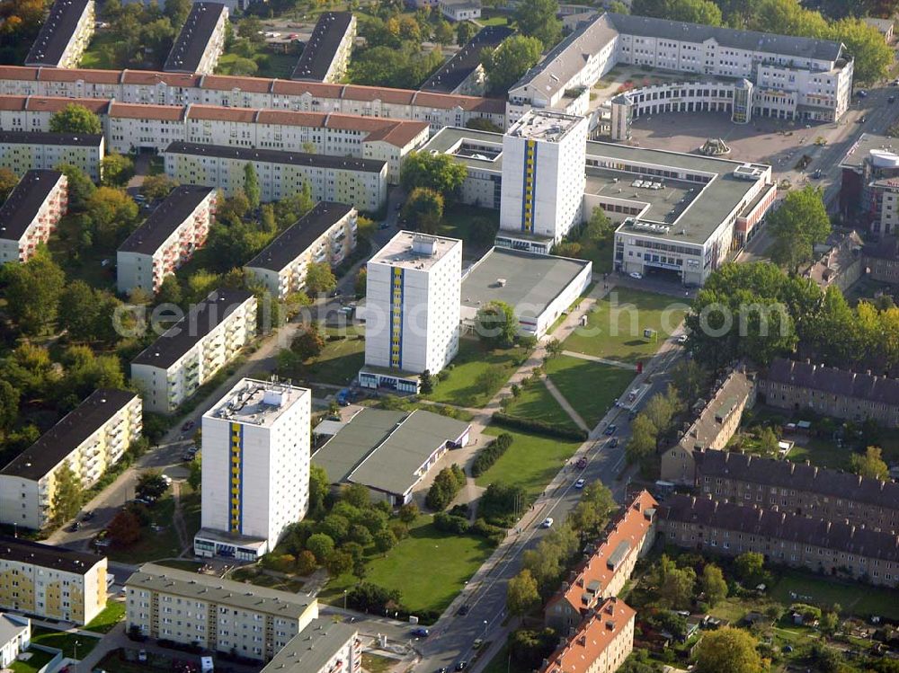 Aerial image Hennigsdorf - 05.10.2004 Wohnparadies Hennigsdorf in der Fontanestr.91, 16761 Hennigsdorf der Firmengruppe Bozkurt.