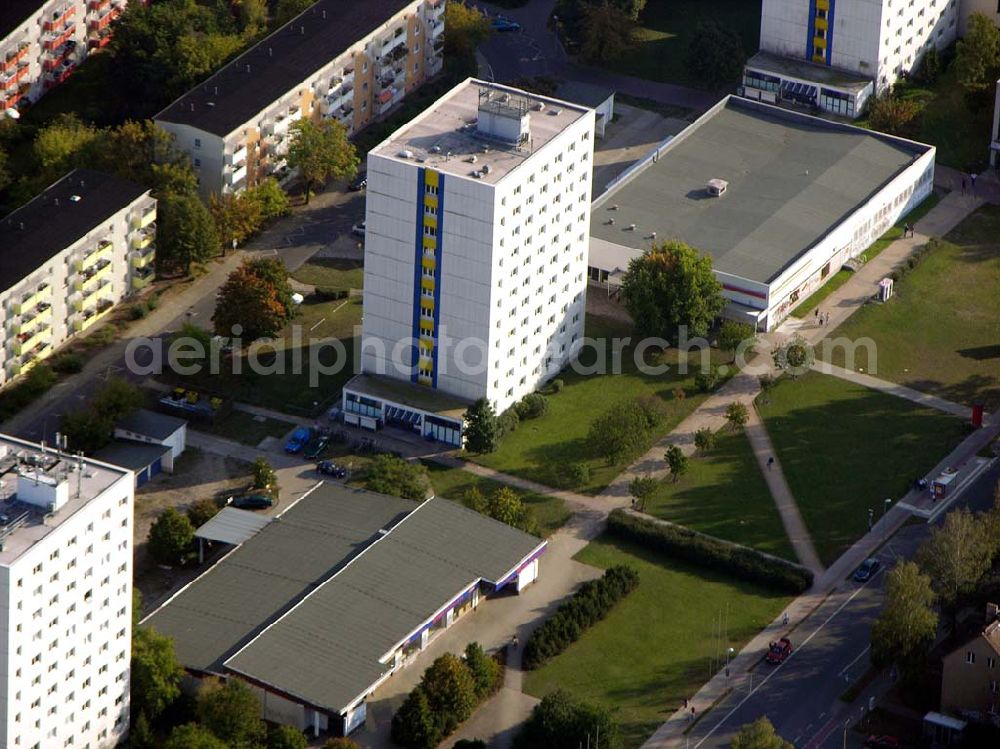 Aerial photograph Hennigsdorf - 05.10.2004 Wohnparadies Hennigsdorf in der Fontanestr.91, 16761 Hennigsdorf der Firmengruppe Bozkurt.