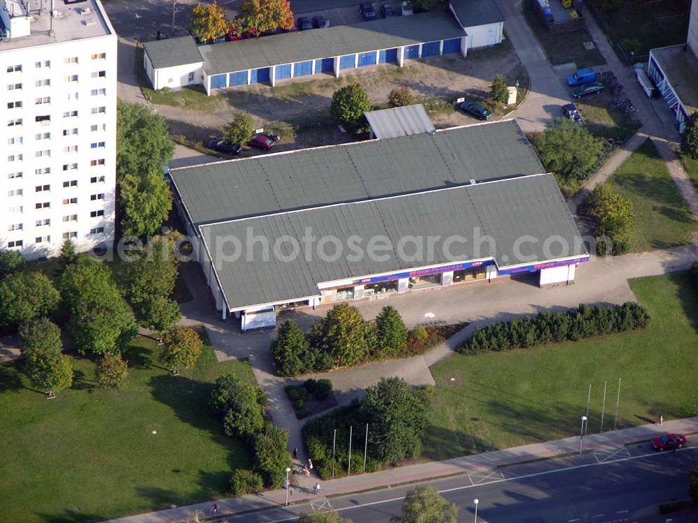 Hennigsdorf from above - 05.10.2004 Wohnparadies Hennigsdorf in der Fontanestr.91, 16761 Hennigsdorf der Firmengruppe Bozkurt.