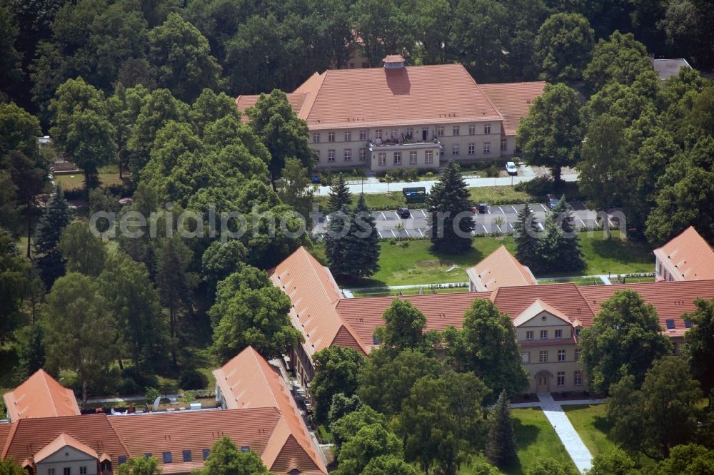 Berlin from the bird's eye view: The listed buildings of architect Ludwig Hoffman of the former Hospital of the book have been converted into residential park Allees des Chateaux