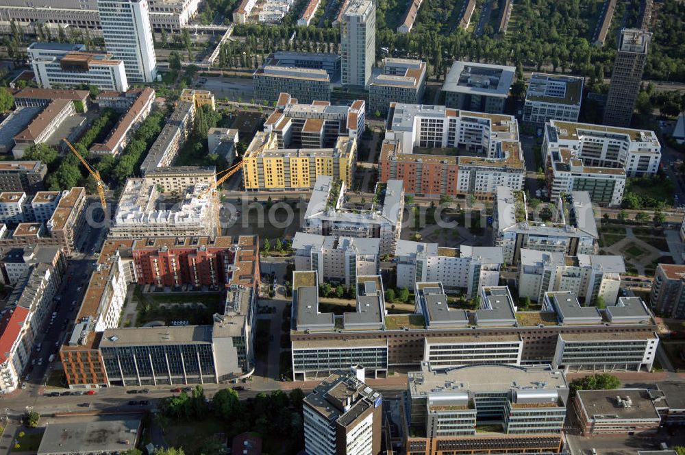 Frankfurt am Main from above - Wohnpark und Gewerbepark Athlon Place der HVB Immobilen AG an der Theodor-Heuss-Allee / City West. Kontakt: HVB Immobilien AG, Marketing Susanne Himmel; E-Mail: susanne.himmel@hvbprojekt.de