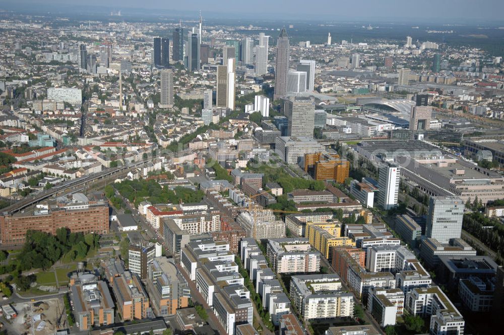 Aerial photograph Frankfurt am Main - Wohnpark und Gewerbepark Athlon Place der HVB Immobilen AG an der Theodor-Heuss-Allee / City West. Kontakt: HVB Immobilien AG, Marketing Susanne Himmel; E-Mail: susanne.himmel@hvbprojekt.de