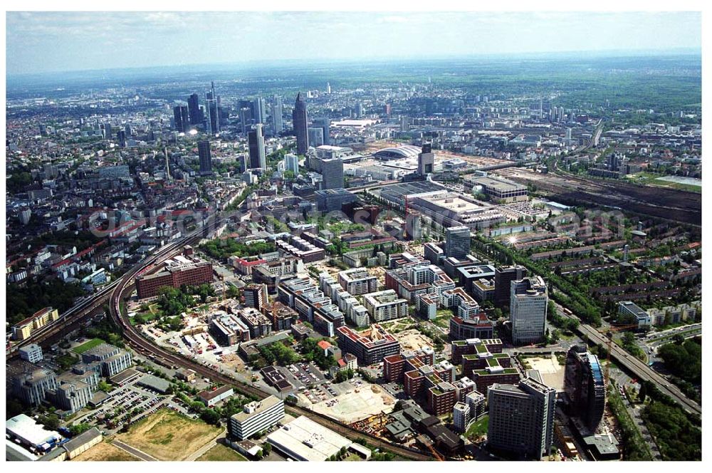 Frankfurt am Main from above - Wohnpark der HVB-Immobilien AG an der Theodor -Heuss-Allee in Frankfurt(Hessen). Neubau des Radisson SAS Hotels.