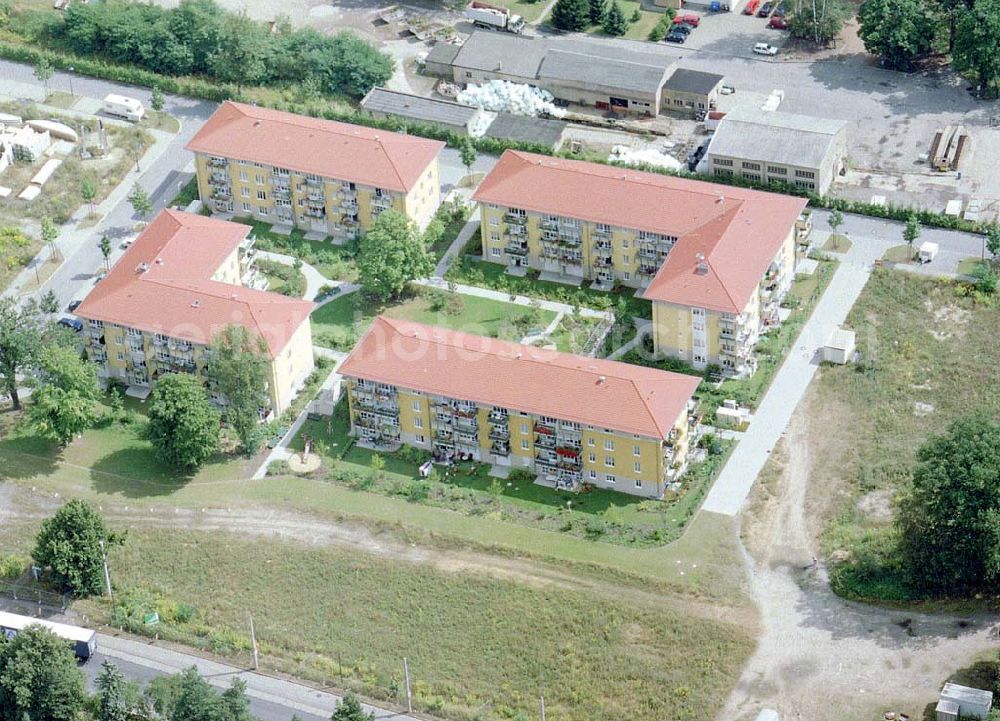 Dresden - Klotsche from the bird's eye view: Wohnpark Am Königswald an der Königsbrücker Landstraße in Dresden-Klotsche.