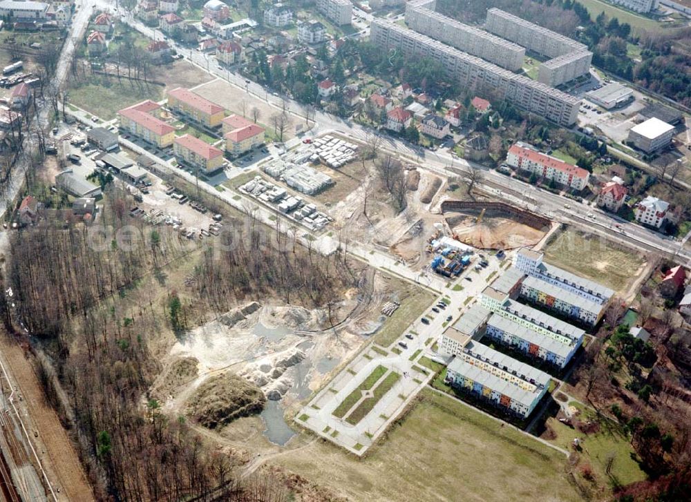 Dresden - Klotsche from the bird's eye view: Wohnpark Am Königswald an der Königsbrücker Landstraße in Dresden-Klotsche.