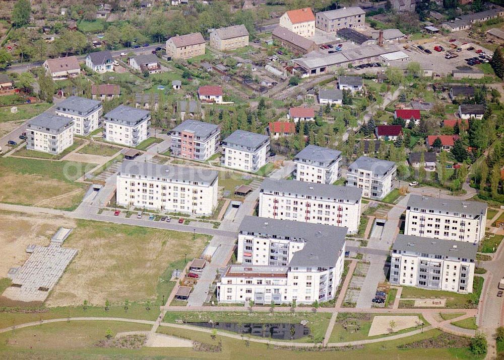 Nauen / Brandenburg from the bird's eye view: Wohnpark Mühlenstücke Nauen GbR an der Bauernfeldallee 18 in 14641 Nauen / BRB. Tel.: 03321-48511