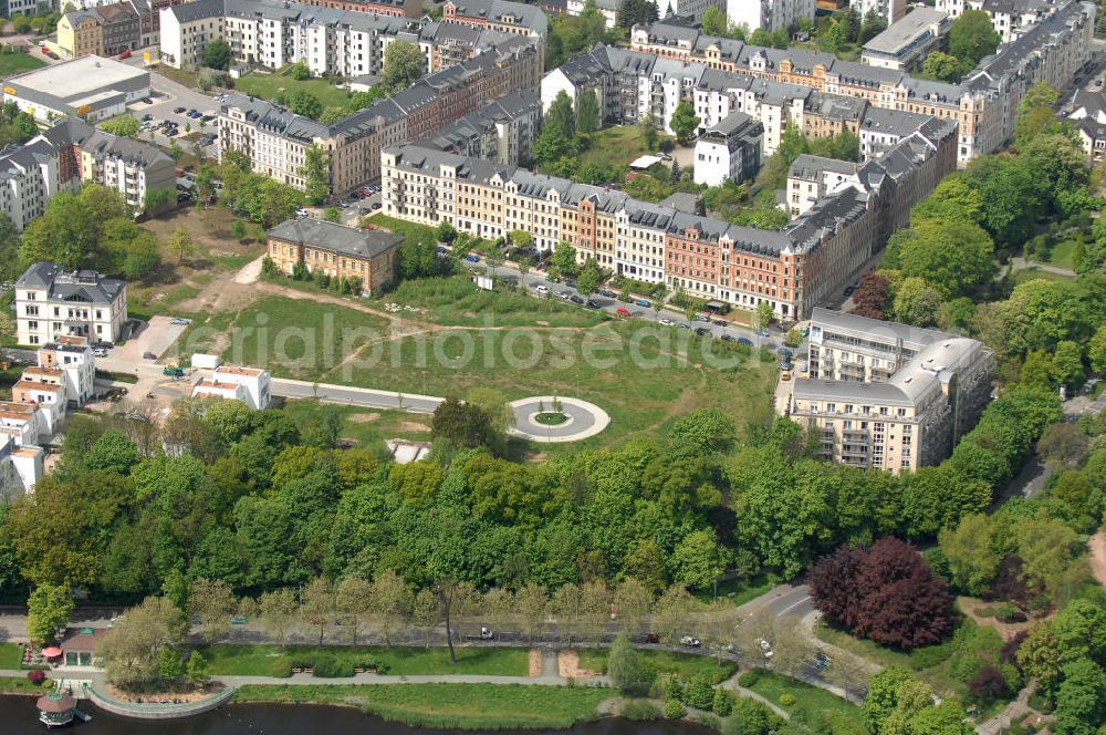 Chemnitz from above - Blick auf das Wohngebiet an der Salzstraße / Abteiweg in 09113 Chemnitz. Der Wohnpark Am Schloßteich ist ein Entwicklungegebiet der HVB Immobilien AG in Sachsen. View of the residential area at the Salt Road / Abteiweg in 09113 Chemnitz. The residential park At Castle Lake is a developing area of the lung HVB Immobilien AG in Saxony.