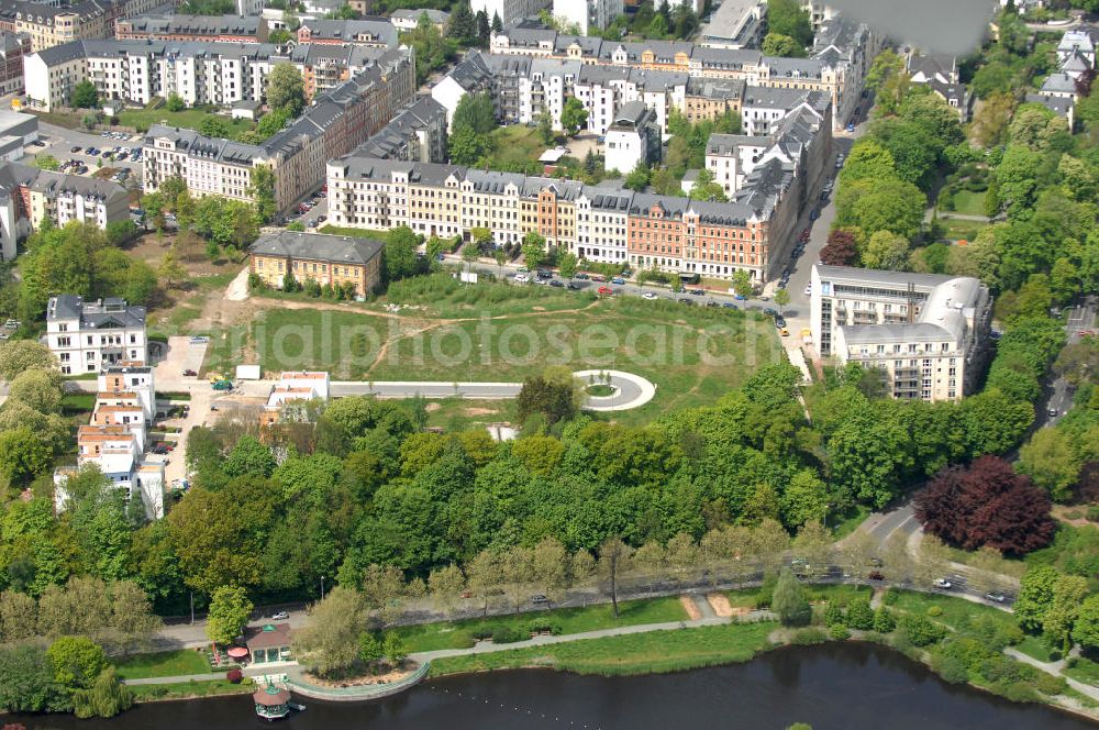 Aerial photograph Chemnitz - Blick auf das Wohngebiet an der Salzstraße / Abteiweg in 09113 Chemnitz. Der Wohnpark Am Schloßteich ist ein Entwicklungegebiet der HVB Immobilien AG in Sachsen. View of the residential area at the Salt Road / Abteiweg in 09113 Chemnitz. The residential park At Castle Lake is a developing area of the lung HVB Immobilien AG in Saxony.