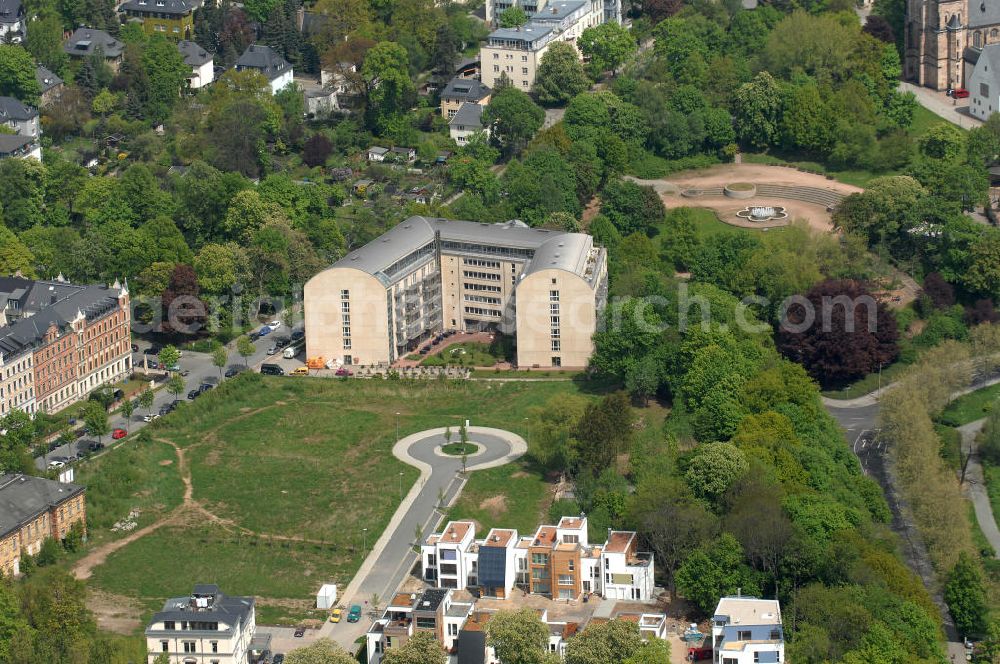 Aerial photograph Chemnitz - Blick auf das Wohngebiet an der Salzstraße / Abteiweg in 09113 Chemnitz. Der Wohnpark Am Schloßteich ist ein Entwicklungegebiet der HVB Immobilien AG in Sachsen. View of the residential area at the Salt Road / Abteiweg in 09113 Chemnitz. The residential park At Castle Lake is a developing area of the lung HVB Immobilien AG in Saxony.