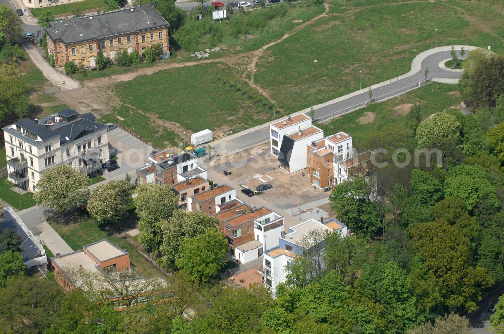 Chemnitz from the bird's eye view: Blick auf das Wohngebiet an der Salzstraße / Abteiweg in 09113 Chemnitz. Der Wohnpark Am Schloßteich ist ein Entwicklungegebiet der HVB Immobilien AG in Sachsen. View of the residential area at the Salt Road / Abteiweg in 09113 Chemnitz. The residential park At Castle Lake is a developing area of the lung HVB Immobilien AG in Saxony.