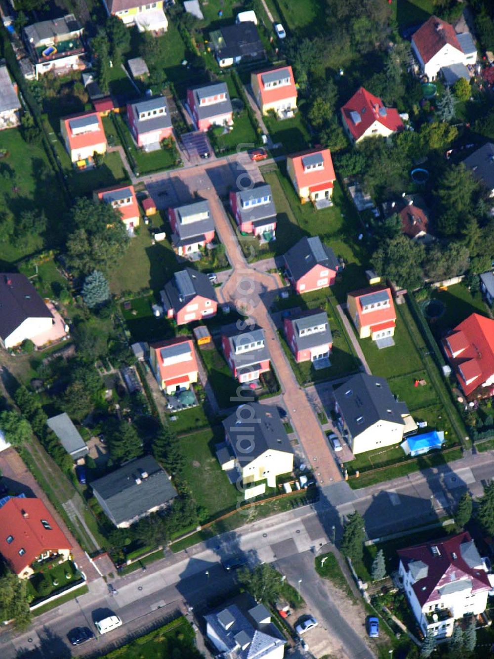 Aerial image Berlin-Kaulsdorf - 05.10.2005 Berlin-Kaulsdorf Wohnsiedlung-Neubau der PREMIER-Deutschland GmbH, an der Heerstraße 19 Kaulsdorfer Garten in Berlin Kaulsdorf