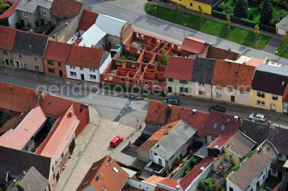 Aerial photograph Kelbra - Housing estate of half-timbered houses in the inner city of Kelbra in Saxony-Anhalt. Kelba is situated in the Kyffhäuser mountains and is a popular place of departure for trips to the resin