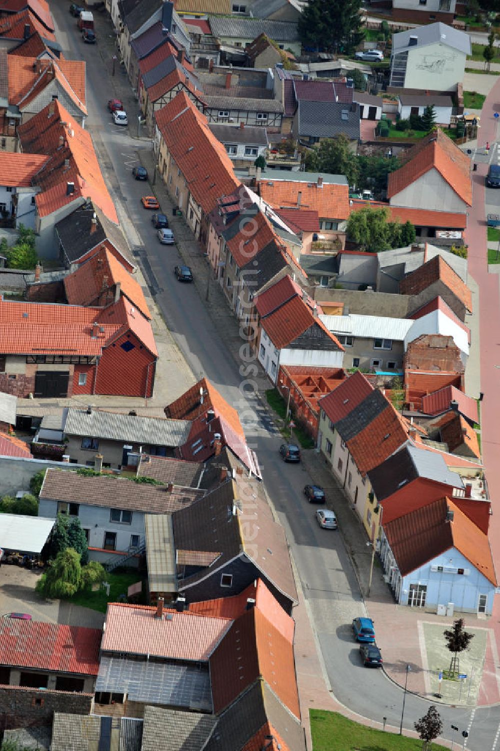 Aerial image Kelbra - Housing estate of half-timbered houses in the inner city of Kelbra in Saxony-Anhalt. Kelba is situated in the Kyffhäuser mountains and is a popular place of departure for trips to the resin