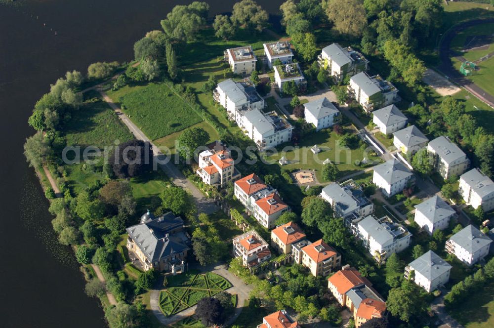 Aerial photograph Potsdam - Babelsberg - Blick auf die Wohnsiedlung Glienicker Horn der Berliner Vorstadt, am Ufer der Babelsberger Enge. View of the housing estate Glienicker Horn of the Berlin suburb, on the banks of the Babelsber strait.