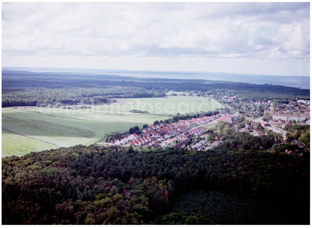 Aerial image Graal-Müritz / Mecklenburg Vorpommern - Wohnsiedlung der HAWO KG in Graal - Müritz Mecklenburg Vorpommern / 27.09.02