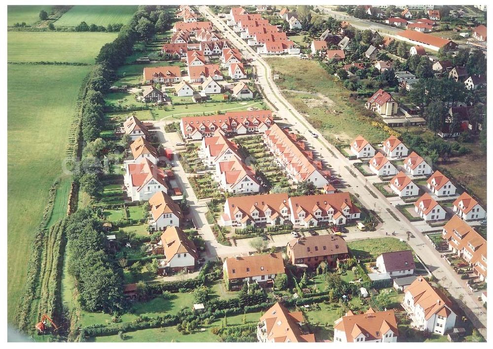 Graal-Müritz / Mecklenburg Vorpommern from above - Wohnsiedlung der HAWO KG in Graal - Müritz Mecklenburg Vorpommern / 27.09.02