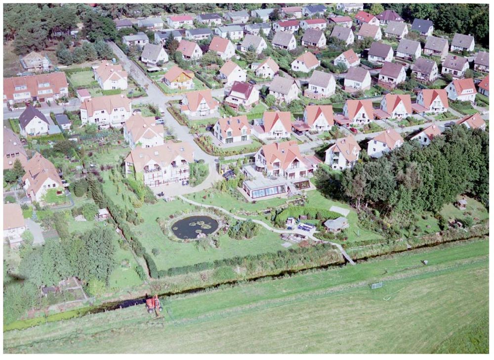 Graal-Müritz / Mecklenburg Vorpommern from above - Wohnsiedlung der HAWO KG in Graal - Müritz Mecklenburg Vorpommern / 27.09.02