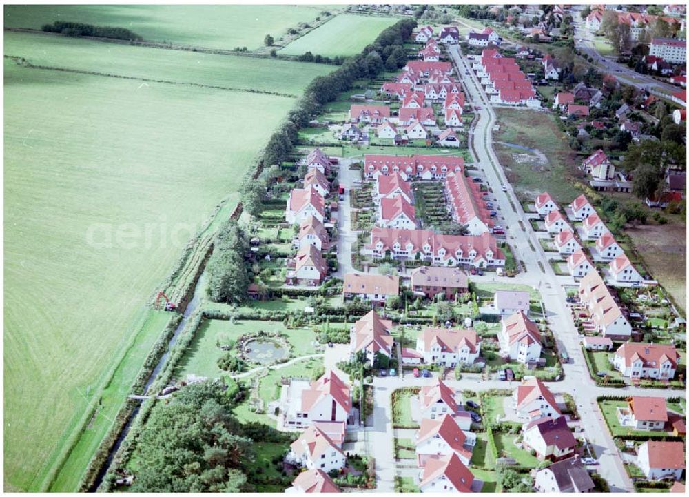 Aerial image Graal-Müritz / Mecklenburg Vorpommern - Wohnsiedlung der HAWO KG in Graal - Müritz Mecklenburg Vorpommern / 27.09.02