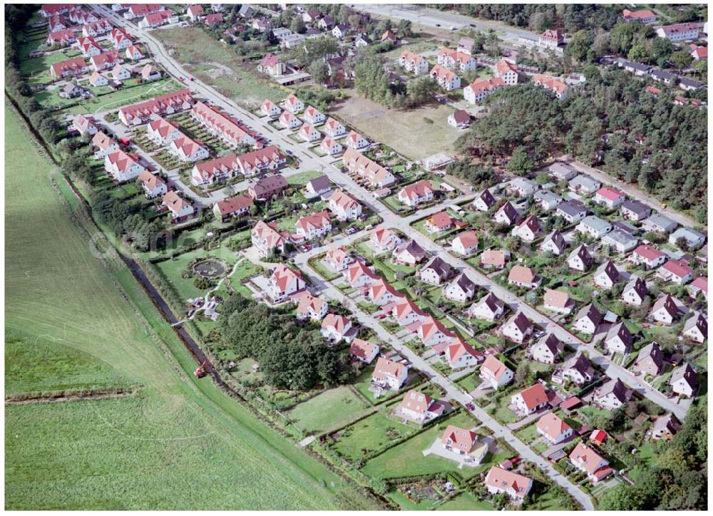 Aerial image Graal-Müritz / Mecklenburg Vorpommern - Wohnsiedlung der HAWO KG in Graal - Müritz Mecklenburg Vorpommern / 27.09.02