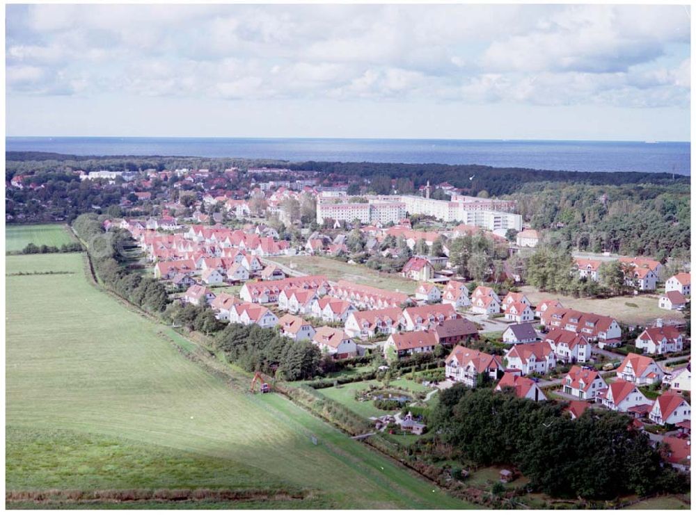 Graal-Müritz / Mecklenburg Vorpommern from above - Wohnsiedlung der HAWO KG in Graal - Müritz Mecklenburg Vorpommern / 27.09.02