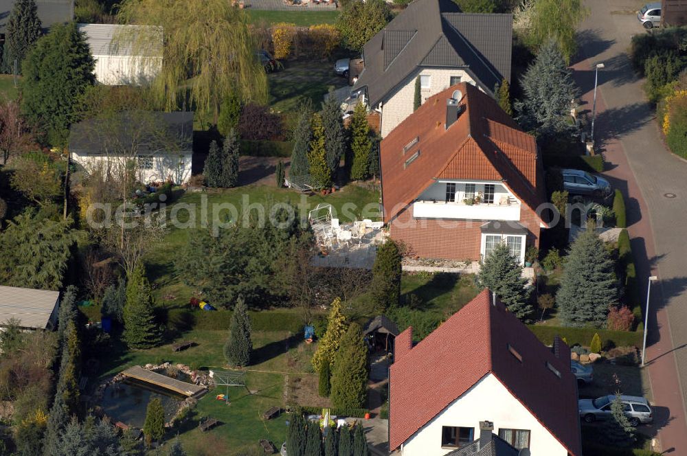 Jersleben from the bird's eye view: Blick auf Wohnhäuser / Einfamilienhäuser in Jersleben, Am Ringelhoch.