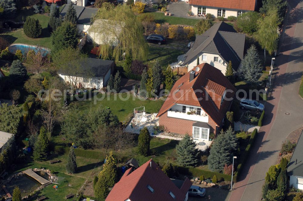 Jersleben from the bird's eye view: Blick auf Wohnhäuser / Einfamilienhäuser in Jersleben, Am Ringelhoch.