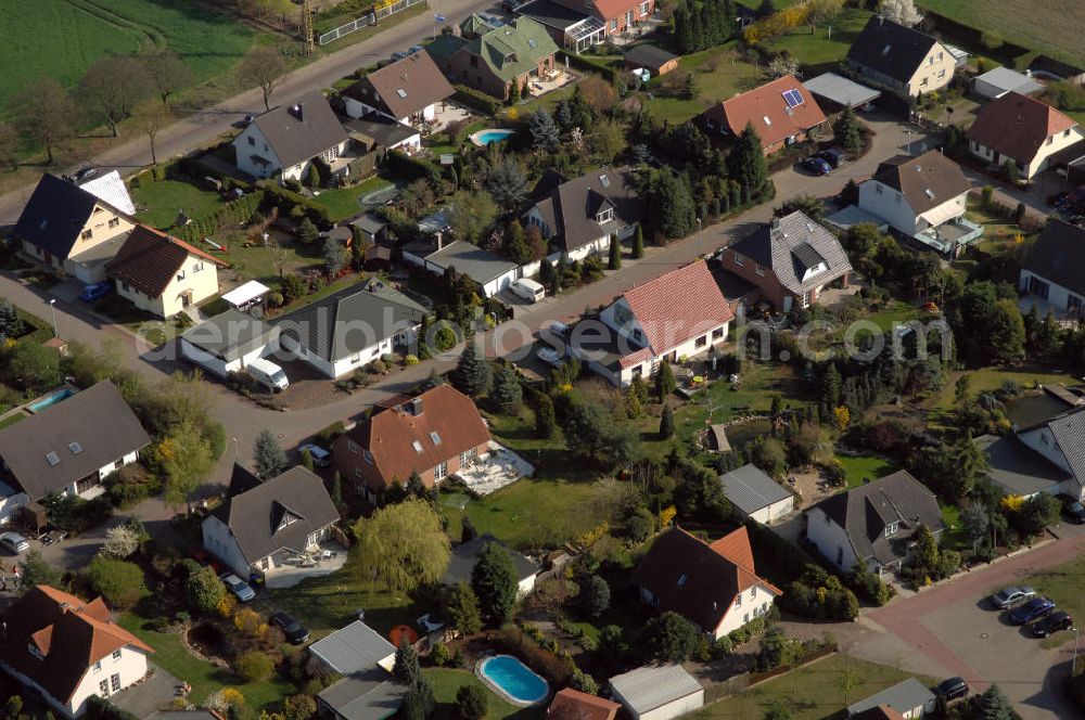 Jersleben from above - Blick auf Wohnhäuser / Einfamilienhäuser in Jersleben, Am Ringelhoch.