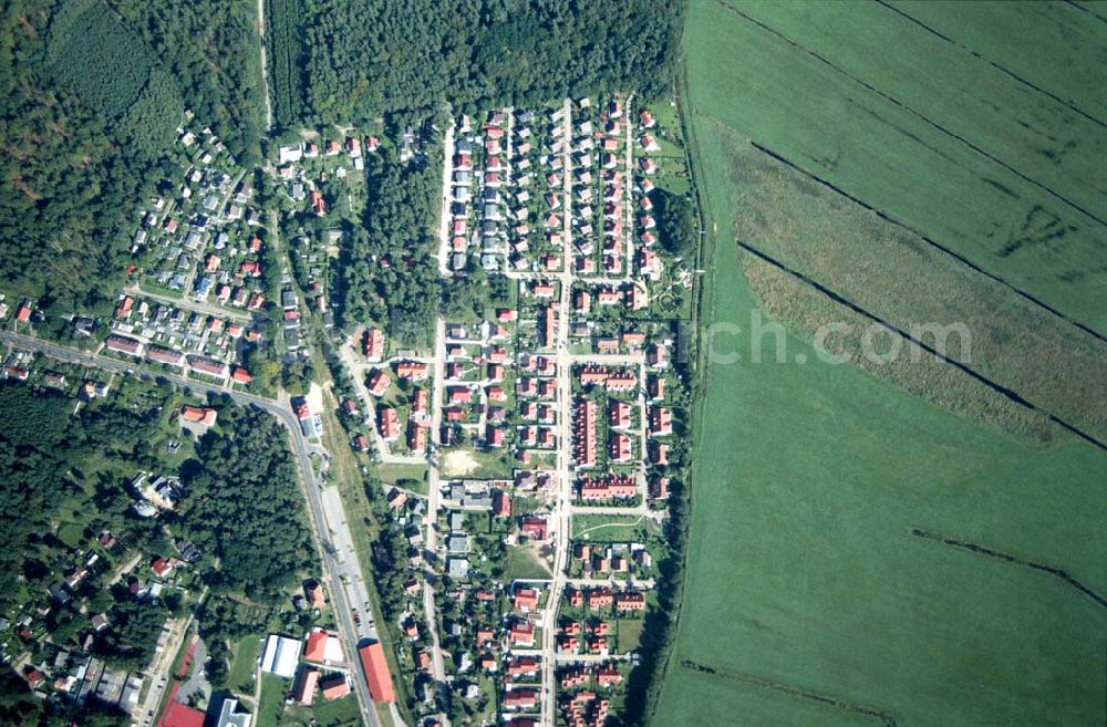 Aerial image Graal-Müritz - Wohnsiedlung Koppenheide und das Bauland Eselswiese (neben Plattenbaukomplex) der HAWO KG in Graal-Müritz. Kontakt: HAWO GmbH Planen u. Bauen & Co. Bauträger KG, Löwenzahnweg 3, 18181 Graal-Müritz, Phone: 038206-706 0, Fax: 038206-706 66, E-Mail: info@hawo-immobilien.com,