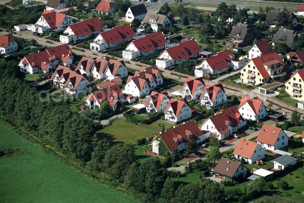 Graal-Müritz from above - Wohnsiedlung Koppenheide der HAWO KG in Graal-Müritz. Kontakt: HAWO GmbH Planen u. Bauen & Co. Bauträger KG, Löwenzahnweg 3, 18181 Graal-Müritz, Phone: 038206-706 0, Fax: 038206-706 66, E-Mail: info@hawo-immobilien.com,