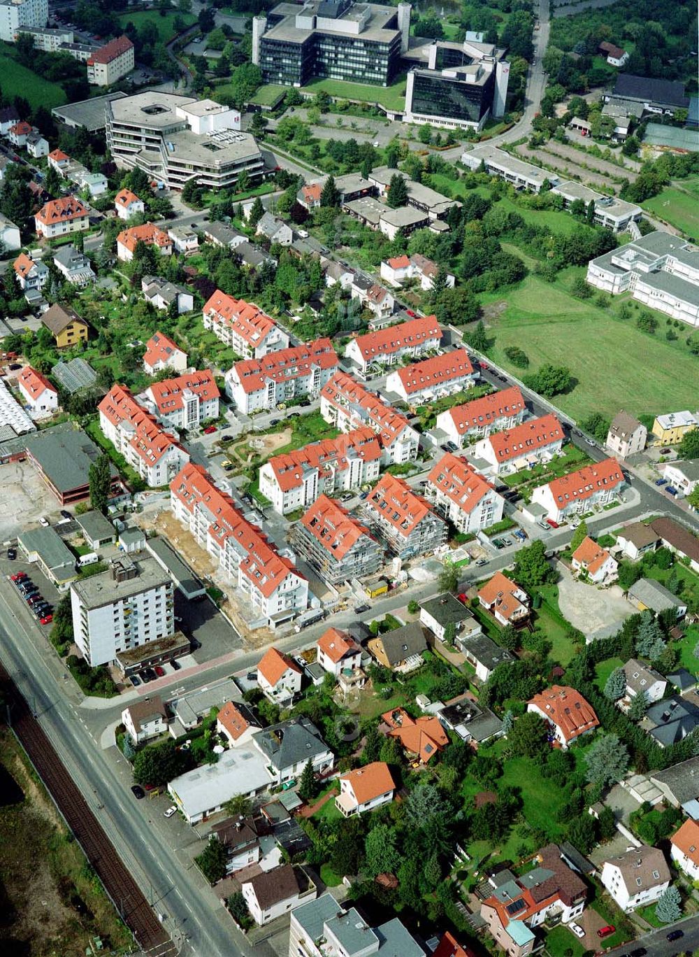 Oberursel / Hessen from above - Wohnsiedlung der MÜBAU AG an der Lahnstraße in Oberursel (Nähe U-Bahnhof Lahnstraße).