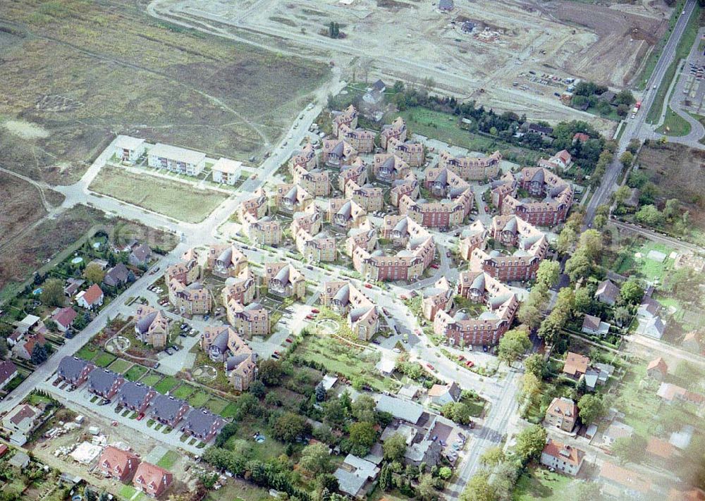 Aerial image Nauen / BRB - Wohnsiedlung in Nauen am Gewerbegebiet Mallbusen.