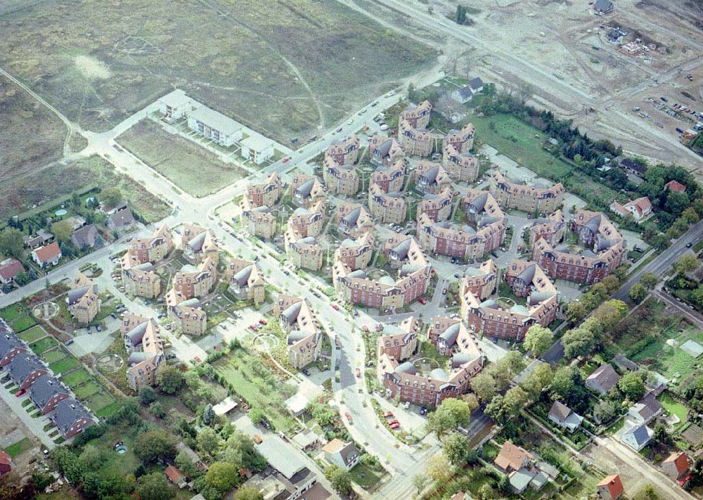 Nauen / BRB from above - Wohnsiedlung in Nauen am Gewerbegebiet Mallbusen.