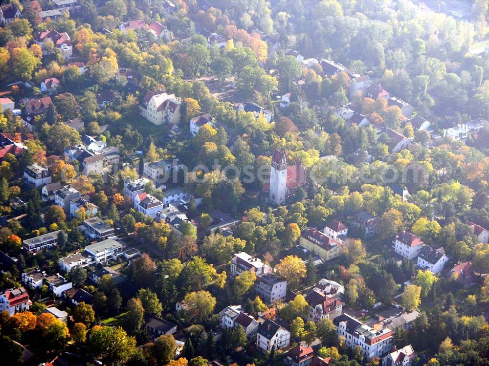 Aerial image Berlin-Wittenau - 13.10.2004 Berlin-Wittenau, Wohnsiedlung-Neubau der PREMIER-Deutschland GmbH, an der Bondickstraße / Nimrodstraße in Berlin Wittenau / Reinickendorf