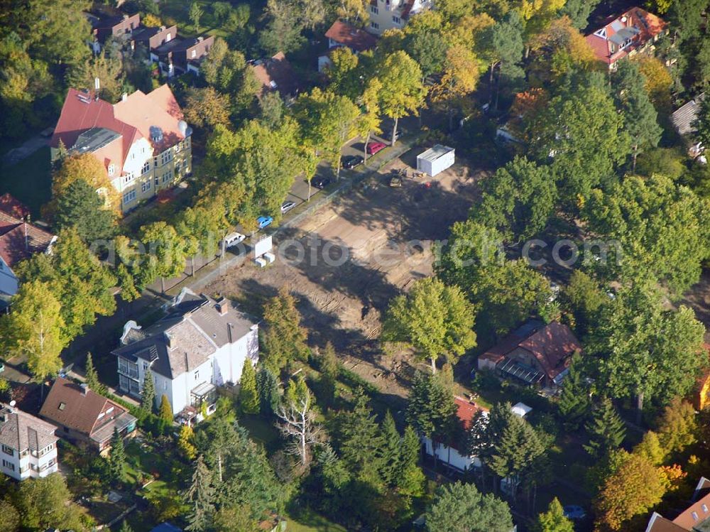 Berlin-Wittenau from above - 13.10.2004 Berlin-Wittenau, Wohnsiedlung-Neubau der PREMIER-Deutschland GmbH, an der Bondickstraße / Nimrodstraße in Berlin Wittenau / Reinickendorf