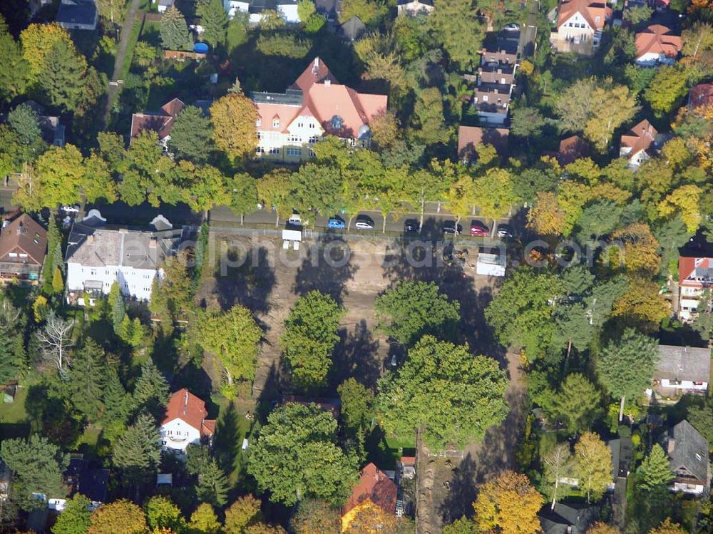 Aerial image Berlin-Wittenau - 13.10.2004 Berlin-Wittenau, Wohnsiedlung-Neubau der PREMIER-Deutschland GmbH, an der Bondickstraße / Nimrodstraße in Berlin Wittenau / Reinickendorf