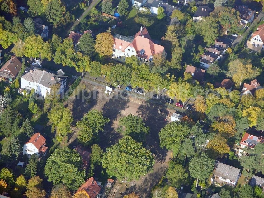 Aerial photograph Berlin-Wittenau - 13.10.2004 Berlin-Wittenau, Wohnsiedlung-Neubau der PREMIER-Deutschland GmbH, an der Bondickstraße / Nimrodstraße in Berlin Wittenau / Reinickendorf