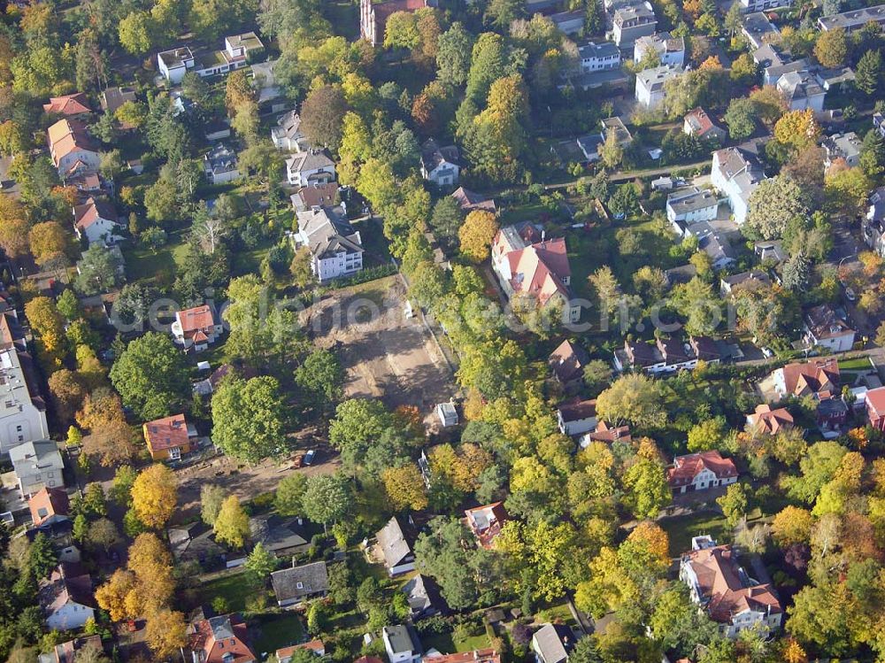 Berlin-Wittenau from above - 13.10.2004 Berlin-Wittenau, Wohnsiedlung-Neubau der PREMIER-Deutschland GmbH, an der Bondickstraße / Nimrodstraße in Berlin Wittenau / Reinickendorf