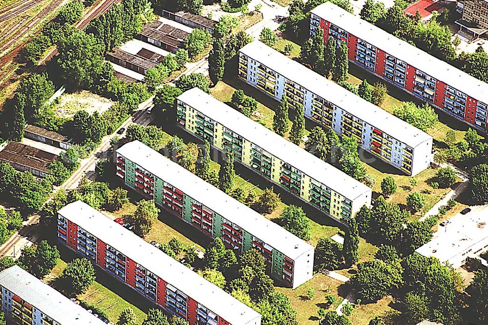 Aerial photograph Berlin - Lichtenberg - Wohnsiedlung der PRIMA Wohnbauten Privatisierungsmanagement GmbH Rosenfelder Ring 65-123,