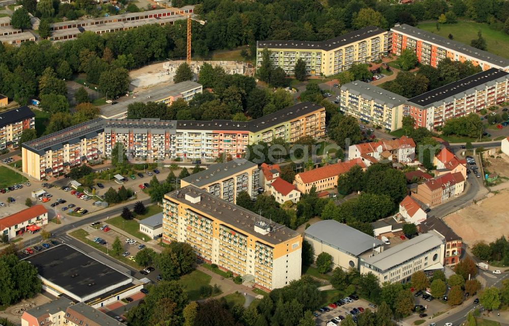 Mühlhausen from the bird's eye view: Refabricated building settlement in the streets Am neuen Ufer and the Feldstraße in Muehlhausen in Thuringia
