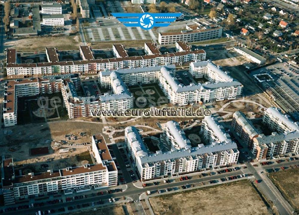 Berlin - Hohenschönhausen from the bird's eye view: Wohnsiedlung Weiße Taube der Unternehmensgruppe Max Aicher an der Landsberger Allee in Berlin-Hohenschönhausen.