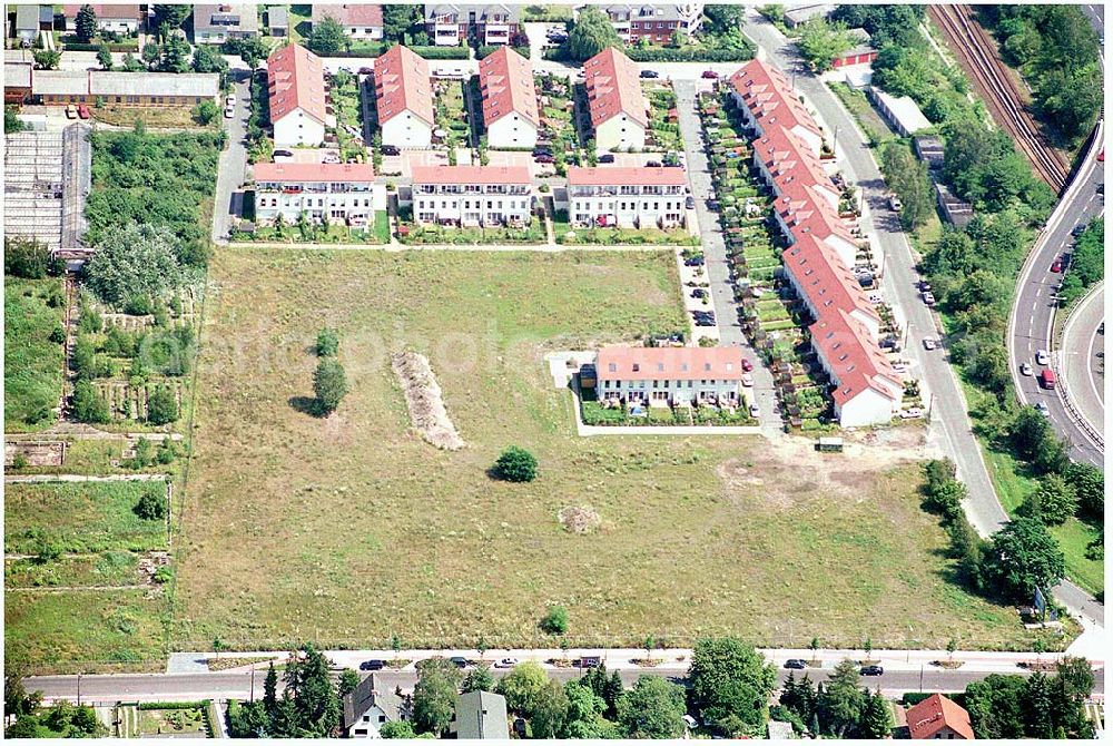 Aerial image Berlin Altglienicke - Wohnsiedlungs- und Baugelände der DEGEWO an der Kleetausiedlung in Altglienicke (zu Treptow-Köpenick) an der Kleeblatt-/Ewaldstraße.