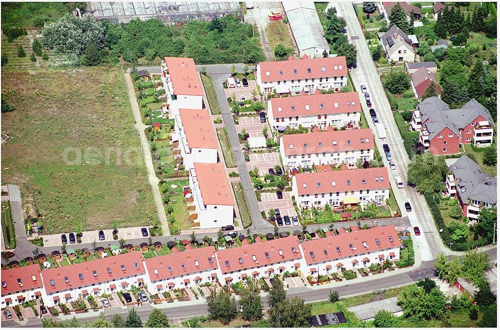 Aerial photograph Berlin Altglienicke - Wohnsiedlungs- und Baugelände der DEGEWO an der Kleetausiedlung in Altglienicke (zu Treptow-Köpenick) an der Kleeblatt-/Ewaldstraße.