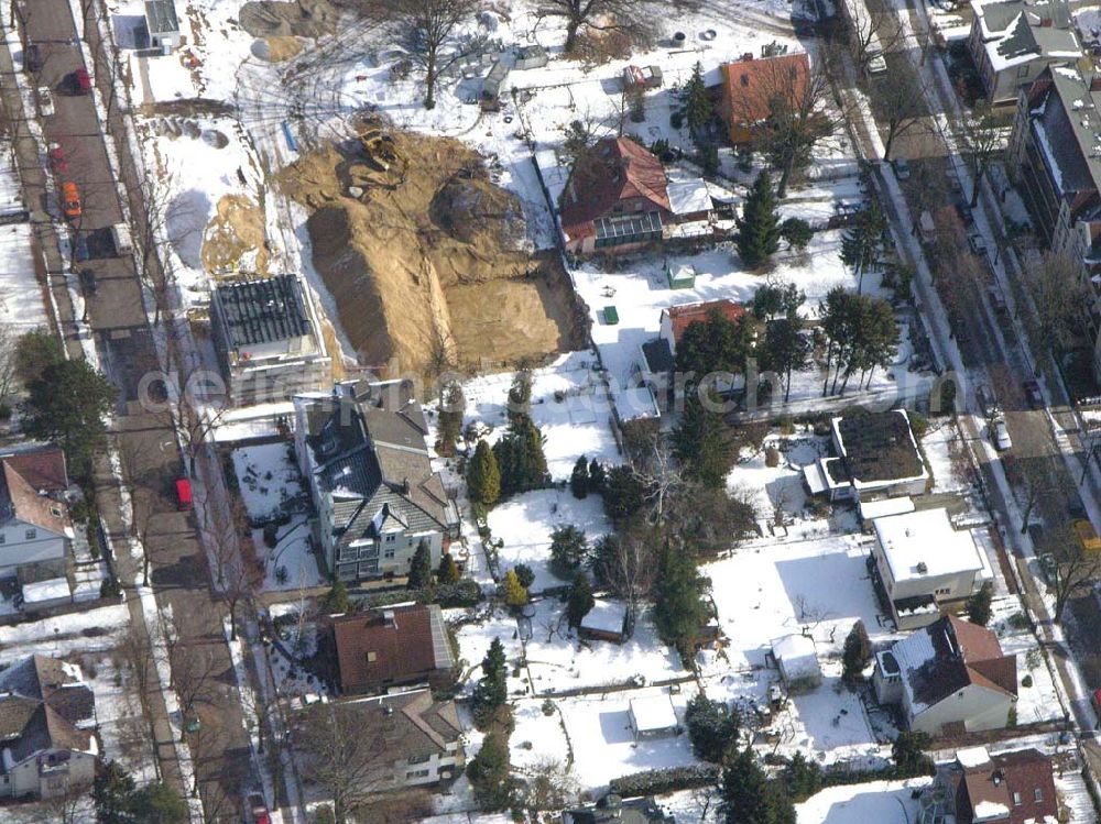 Berlin-Reinickendorf from above - Berlin-Reinickendorf,10.03.2005,Wohnsiedlungsneubau der PREMIER-Deutschland GmbH, an der Bondickenstr./Nimrodstr. in Berlin-Reinickendorf