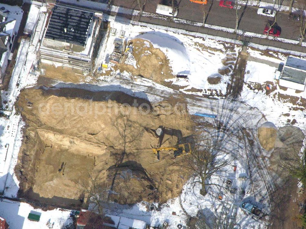 Aerial image Berlin-Reinickendorf - Berlin-Reinickendorf,10.03.2005,Wohnsiedlungsneubau der PREMIER-Deutschland GmbH, an der Bondickenstr./Nimrodstr. in Berlin-Reinickendorf