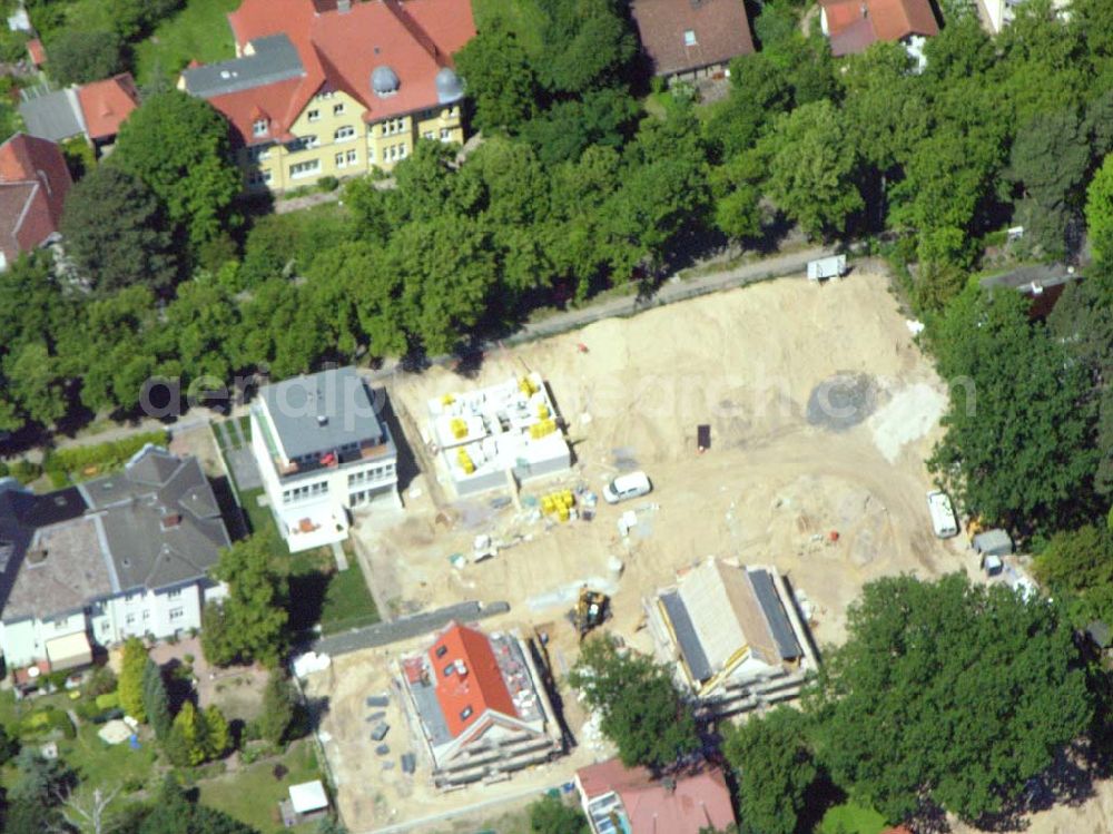 Aerial image Berlin - 20.06.2005 Wohnsiedlungsneubau der PREMIER-Deutschland GmbH, an der Bondickenstr./Nimrodstr. in Berlin-Reinickendorf