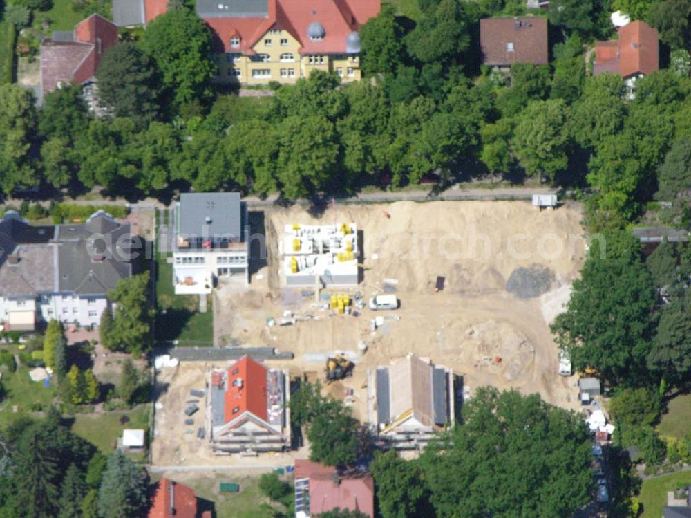 Aerial photograph Berlin - 20.06.2005 Wohnsiedlungsneubau der PREMIER-Deutschland GmbH, an der Bondickenstr./Nimrodstr. in Berlin-Reinickendorf